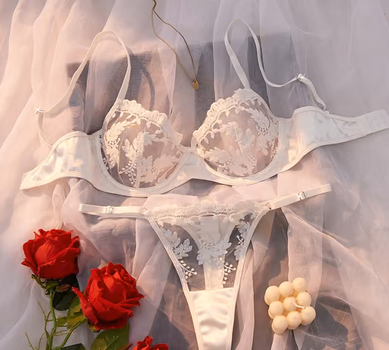 Комплект нижнего белья White Blossom, S